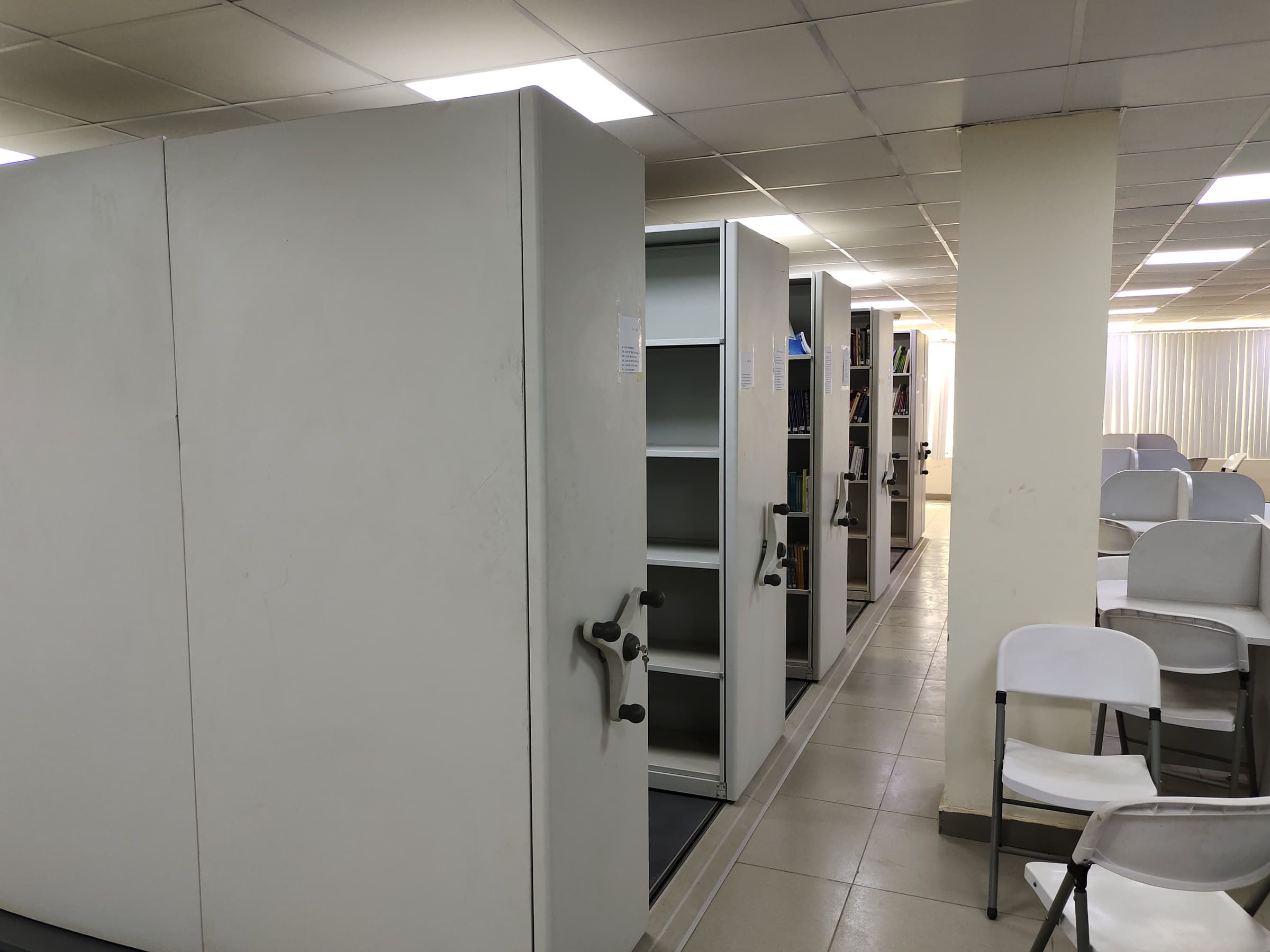 Motorized Book Shelve